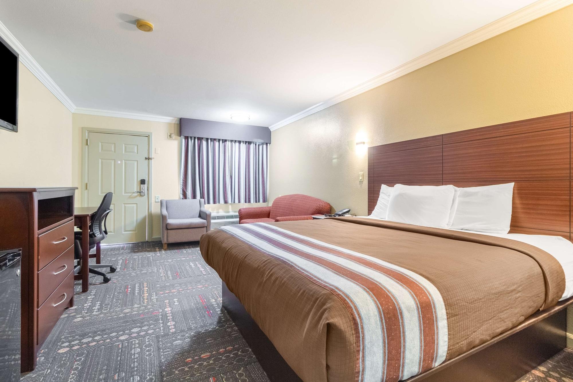 Americas Best Value Inn Houston Heights At I-45 Bagian luar foto