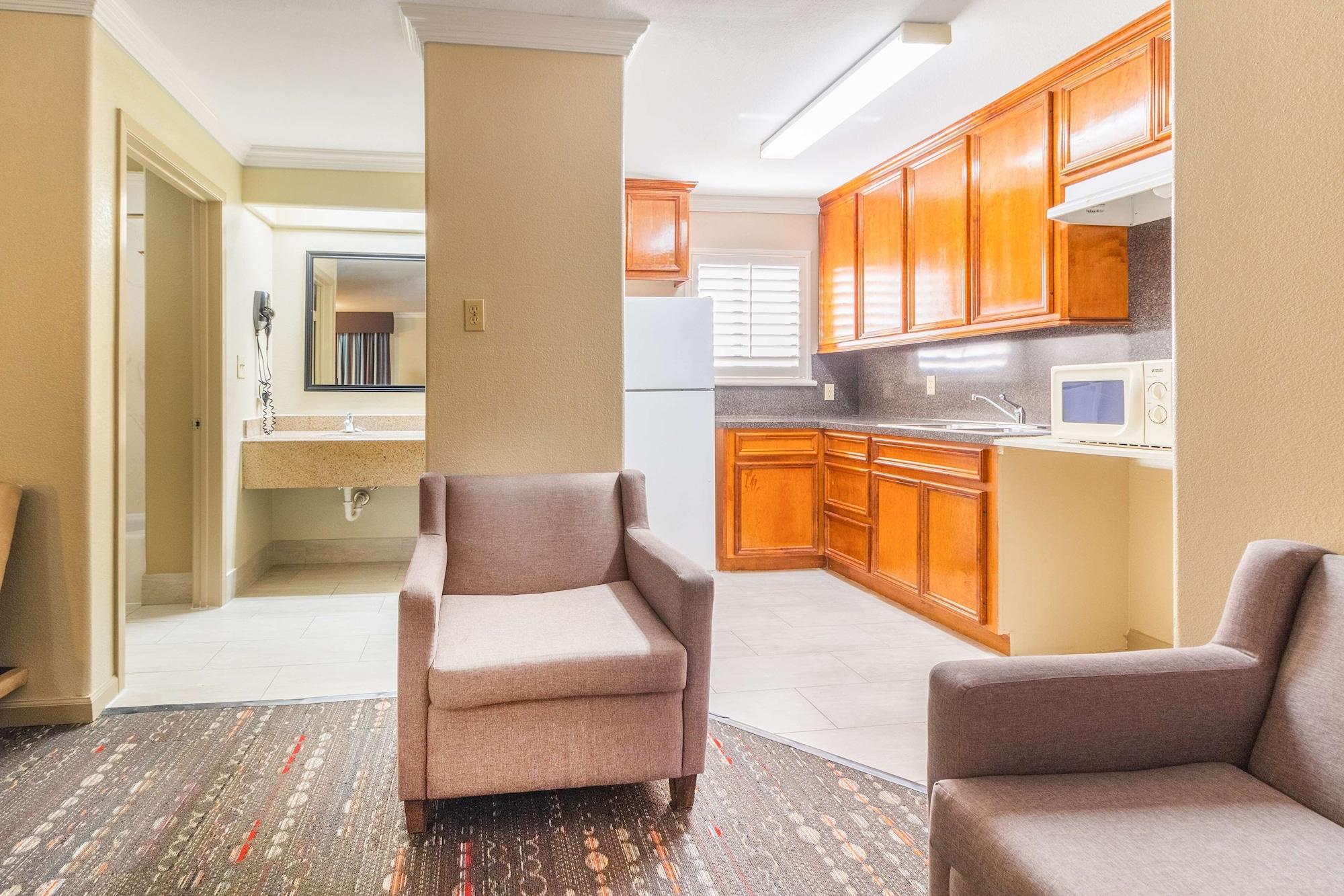Americas Best Value Inn Houston Heights At I-45 Bagian luar foto