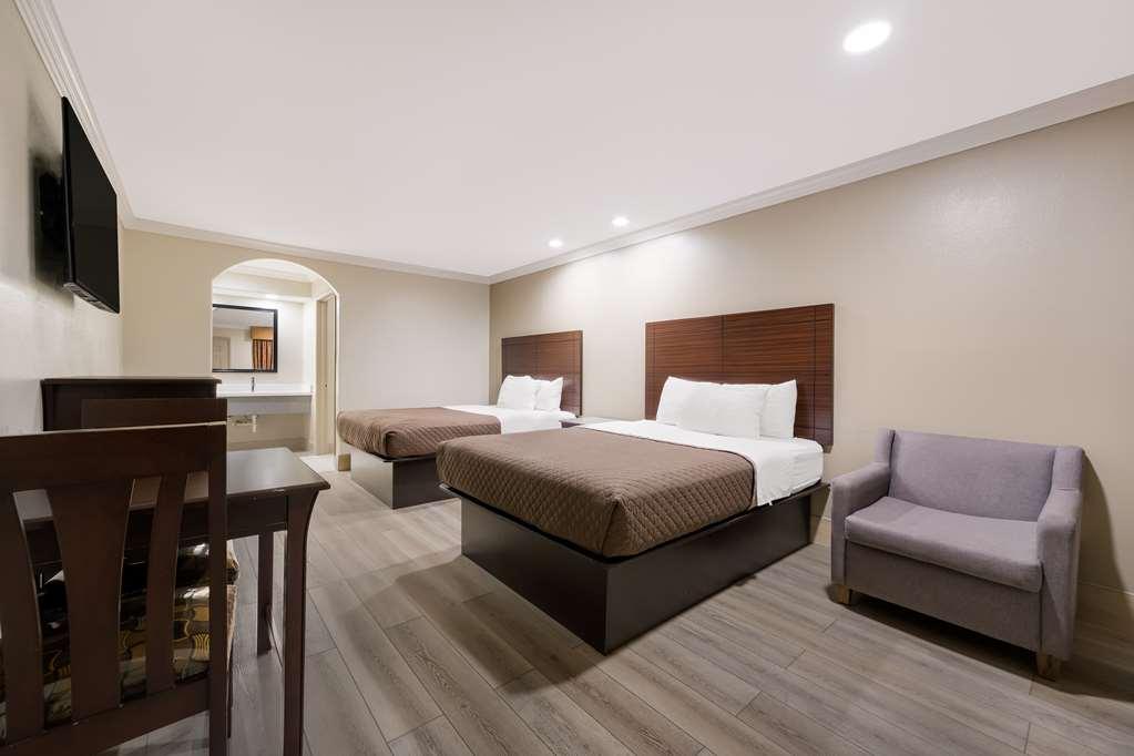 Americas Best Value Inn Houston Heights At I-45 Ruang foto