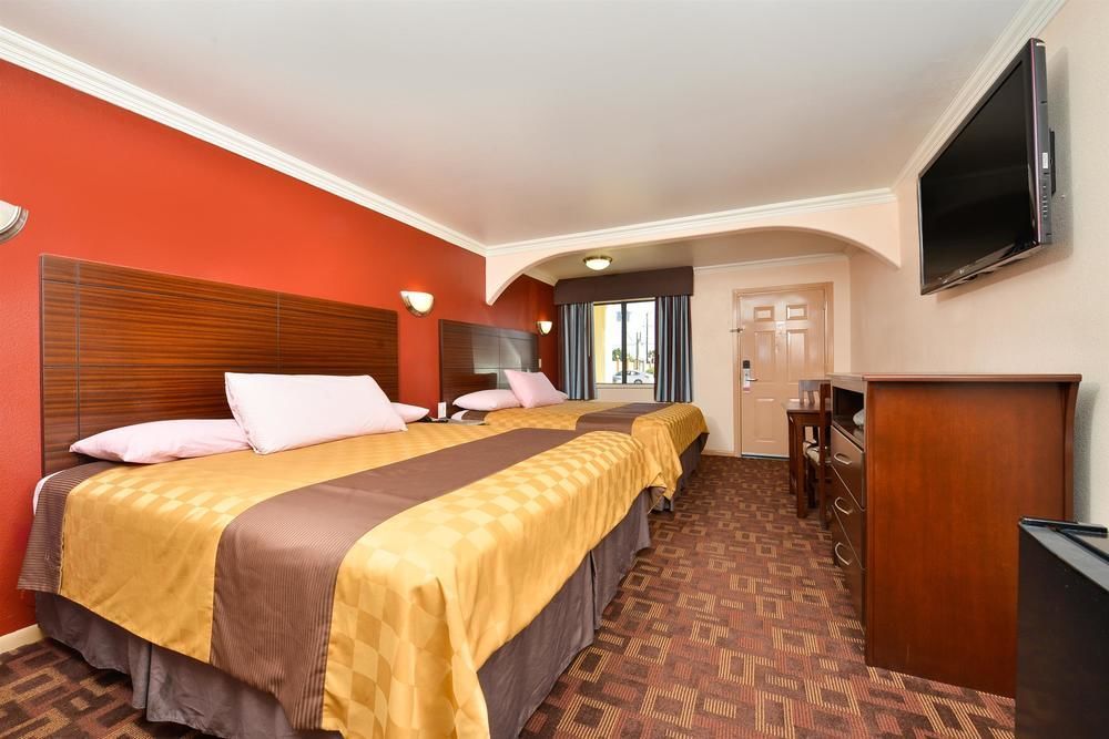 Americas Best Value Inn Houston Heights At I-45 Bagian luar foto
